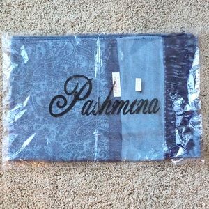 Pashmina Navy Paisley Wrap